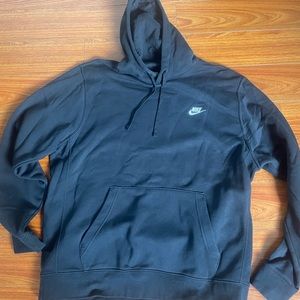 Used men nike hoodie